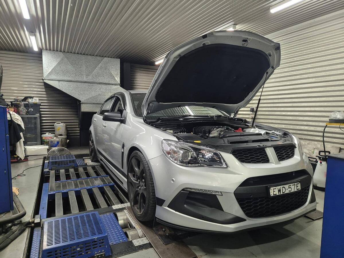 Silver HSV VF Clubsport with a Harrop 2650 blower on the dyno at Sam's Performance