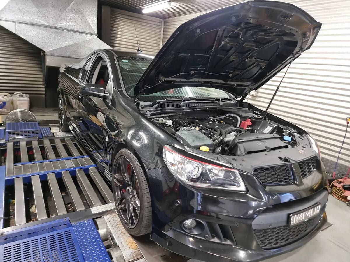 Black HSV VF Maloo on the Sam's Performance dyno after a cam and LS7 lifter package